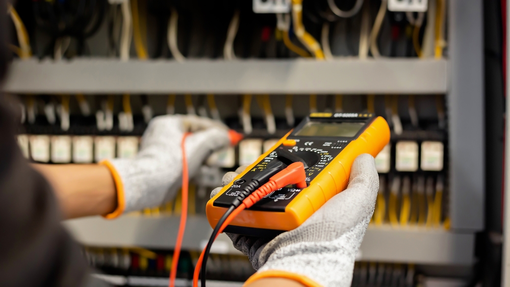 Fix It Electrical Services Ltd at work